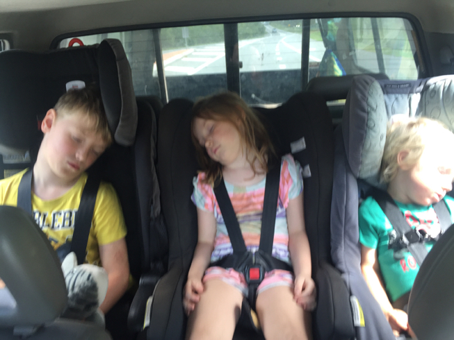 kids-asleep-postrace